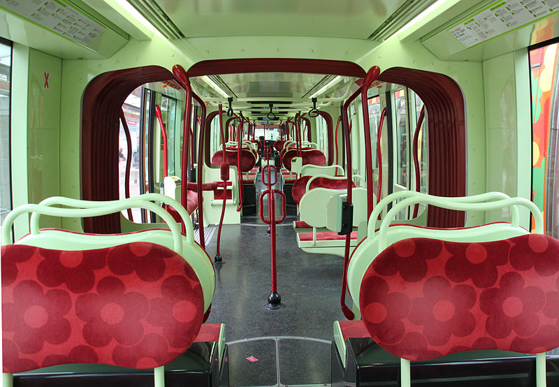 File:Citadis 302 Tramway de Montpellier ligne T2 2011 Interieur.jpg