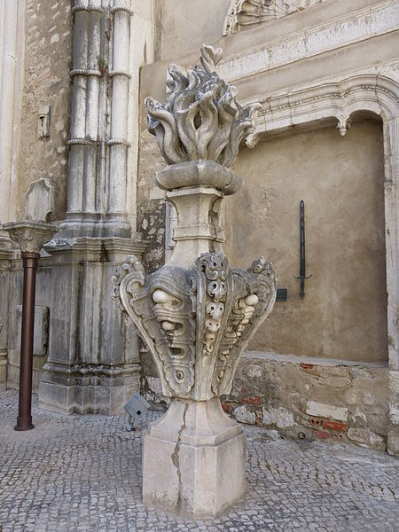 File:Convento do Carmo de Lisboa 32.JPG