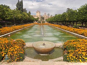 الحديقة والقصر الملكيّ في قُرطبة (قصر الملوك المسيحيين)، تمَّ تشييد الجزء الحالي منه عام 1328م
