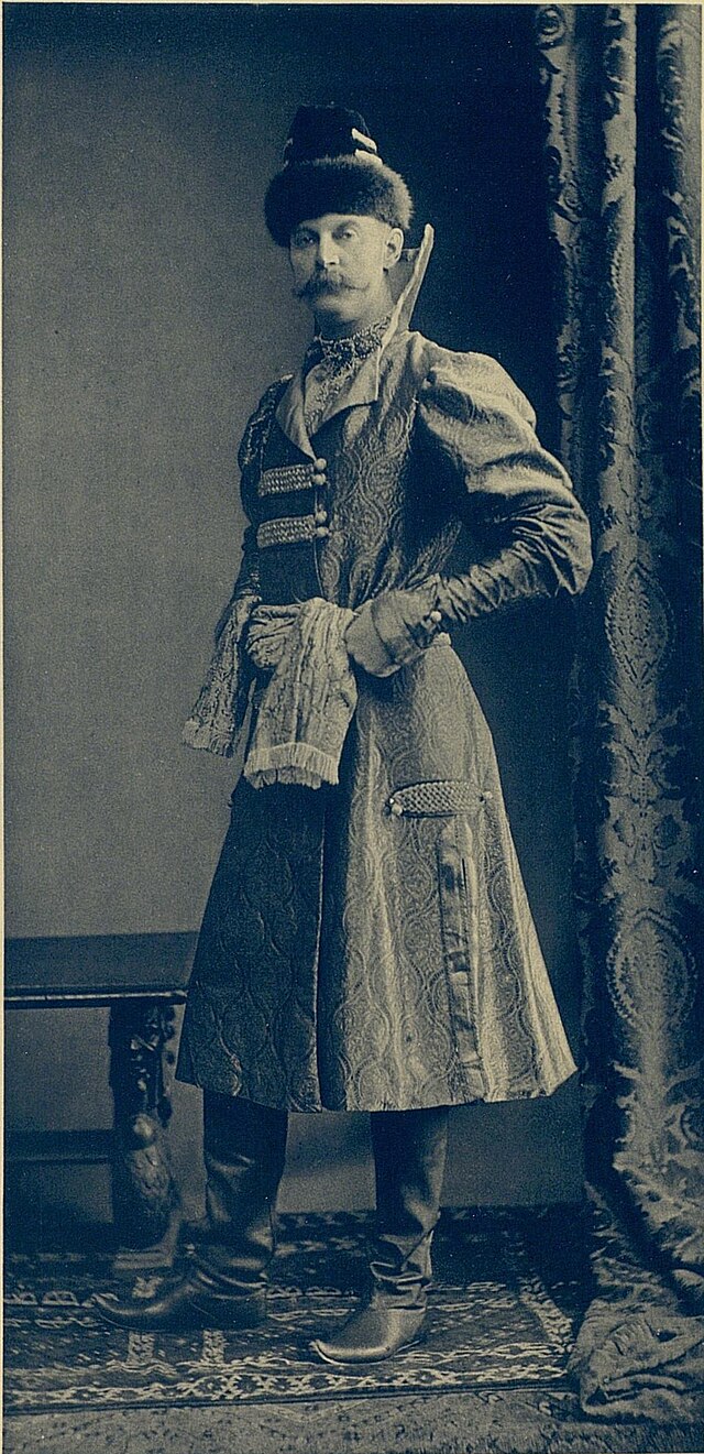 Count nikolai. Костюмированный бал 1903. Граф Игнатьев на костюмированном балу 1903. Павел Карлович Ферзен. Мужские прически 1903 года.