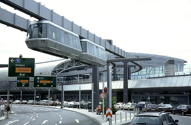 File:Düsseldorf - International (Rhein-Ruhr - Lohausen) (DUS - EDDL) AN0361464.jpg