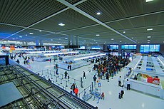 Departure lobby of Tokyo-Narita Airport Terminal 2.JPG