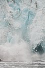 Desprendimiento en el glaciar Margerie, Parque Nacional Bahía del Glaciar, Alaska, Estados Unidos, 2017-08-19, DD 64.jpg