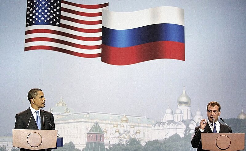 File:Dmitry Medvedev and Barack Obama 7 July 2009-10.jpg