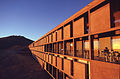 ESO-hotellet set ved solnedgang