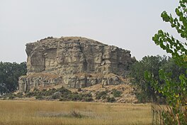 Pompeys Pillar, sjoen út it easten wei.