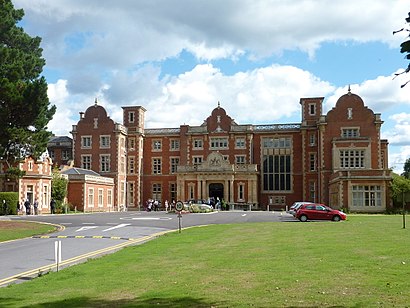 How to get to Easthampstead Park Conference Centre with public transport- About the place
