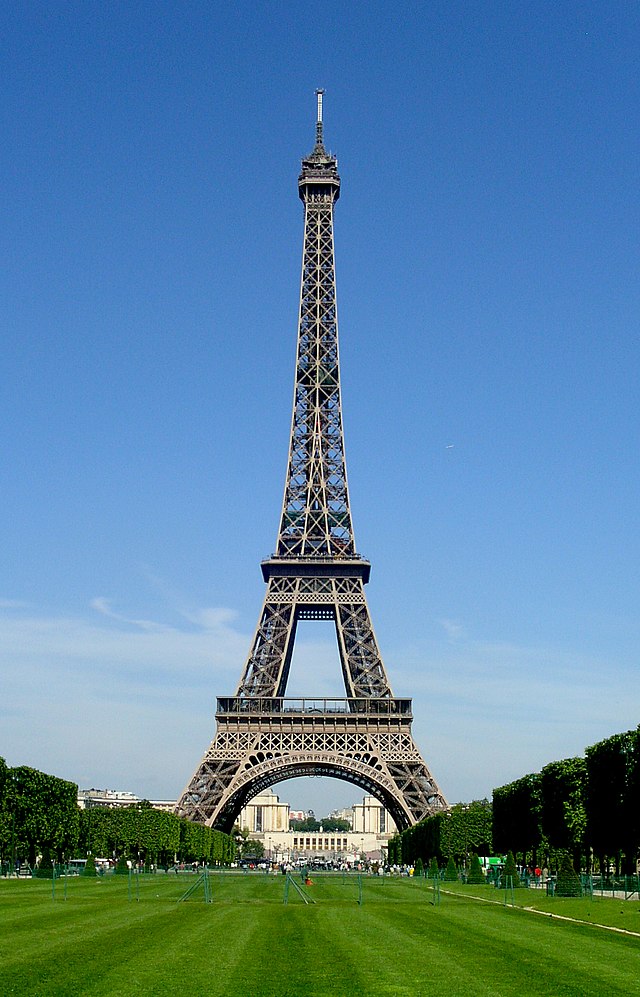 File:Paris Eiffel tower restaurant (3276039452).jpg - Wikimedia