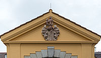 English: The Evangelische Akademie Tutzing in Tutzing. The entrance gate with coat of arms. Deutsch: Die Evangelische Akademie Tuzing in Tutzing. Tor mit Wappen.