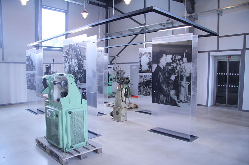 File:Exhibition of modern BOPO machines in Alternátor science center in Třebíč, Třebíč District.JPG