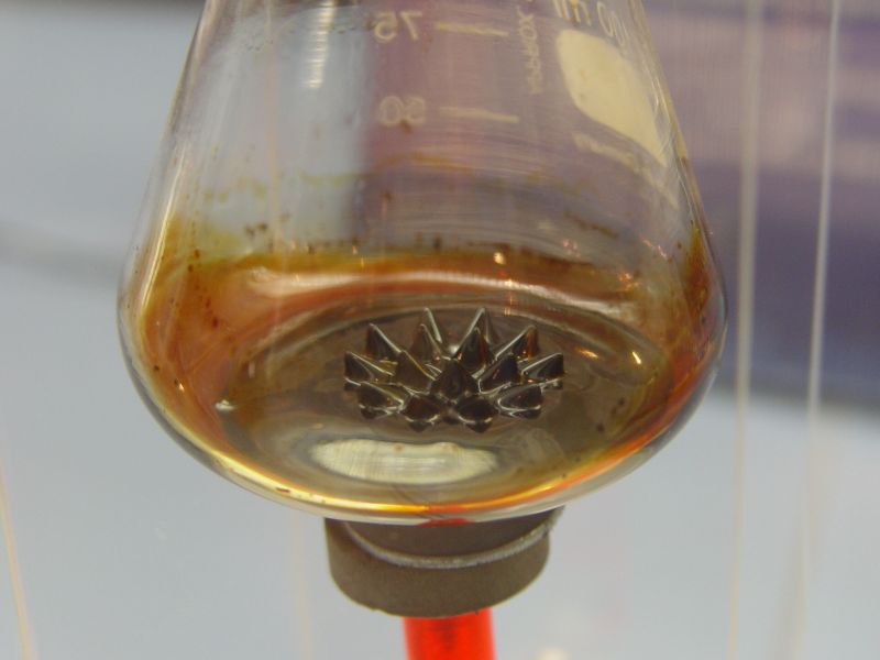 File:Ferrofluid-1.JPG