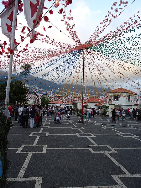 File:Festa de Santo António, Igreja de Santo António, Funchal, Madeira - 2012-06-13 - DSC00802.jpg