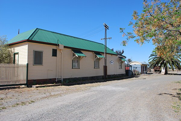 Finley station, built in an American "pioneer" style as a cost-saving measure during the depression at the turn of the 19th century.