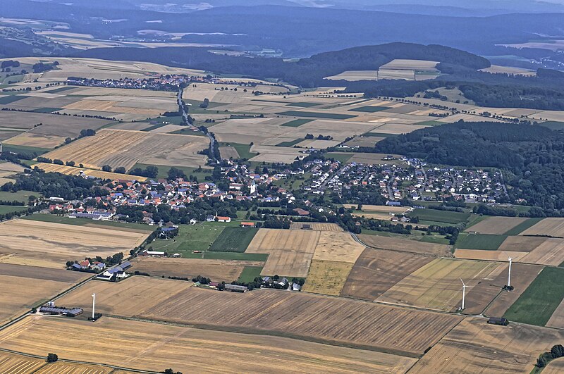 File:Flug -Nordholz-Hammelburg 2015 by-RaBoe 0728 - Bühne (Borgentreich).jpg