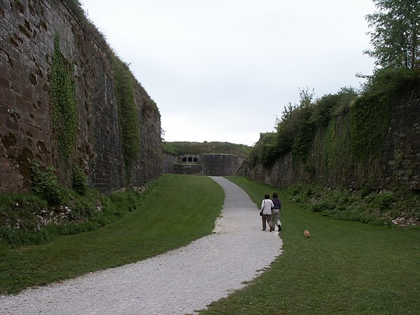 Fortifications : 4e fossé