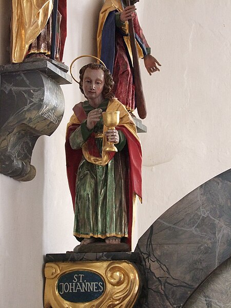 File:Frankenhofen - St. Christophorus - Statue im Chor.JPG