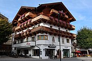 Gebäude Dorfplatz 130 Seefeld mit Restaurant Tiroler Weinstube, Sailer