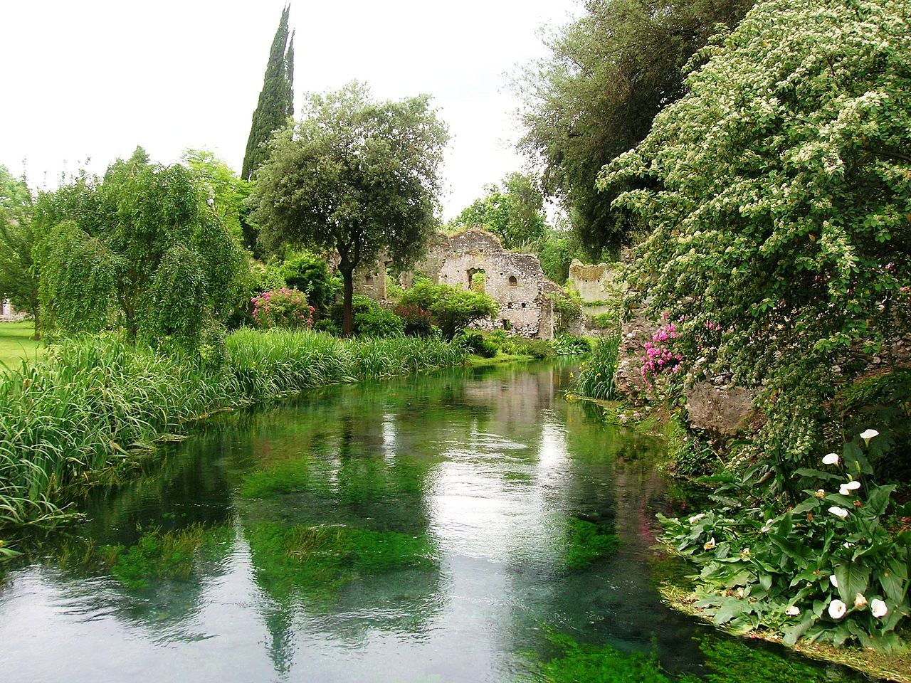 Giardino di Ninfa 85.jpg