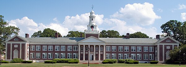 Green Hall, the building houses Records and Registration.