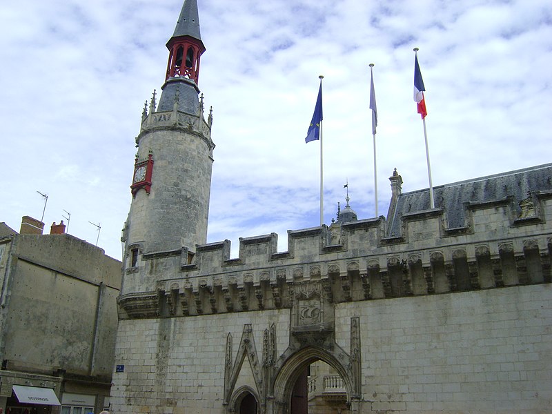 File:Hôtel de Ville 1.jpg