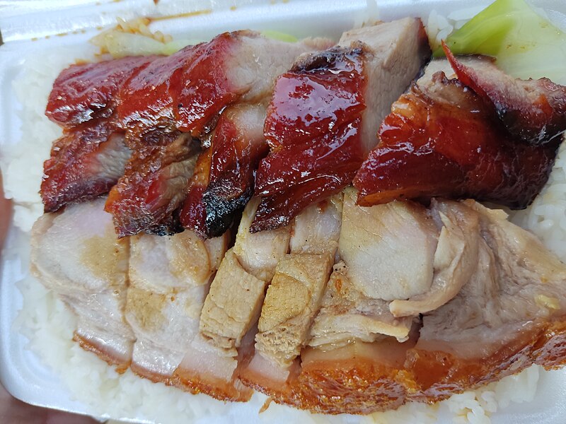 File:HK SSP 深水埗 Sham Shui Po 桂林街 Kweilin Street 街市 outdoor market shop 朗益燒味工房 Long Yick Roasted Meat Kitchen 燒味雙拼飯 siu mei food box March 2022 Px3 02.jpg