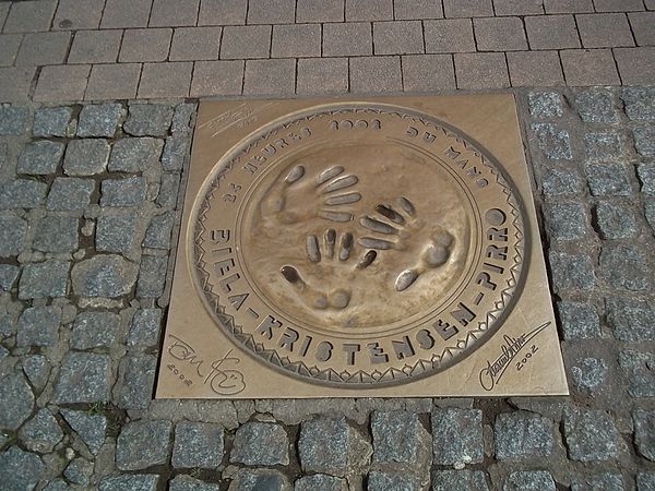 Frank Biela in the Walk of fame at Le Mans- Winners 2002