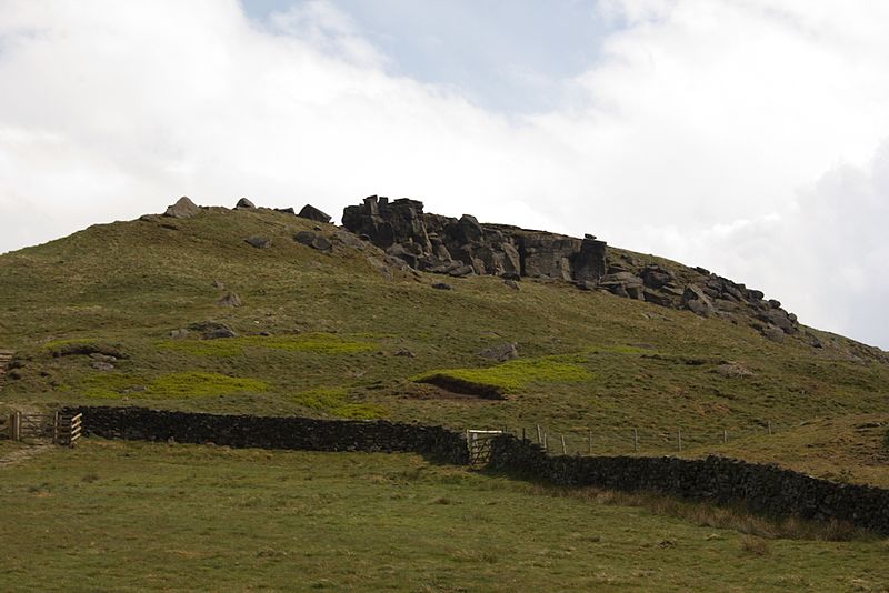 File:Hasty Bank SW Wainstones.jpg