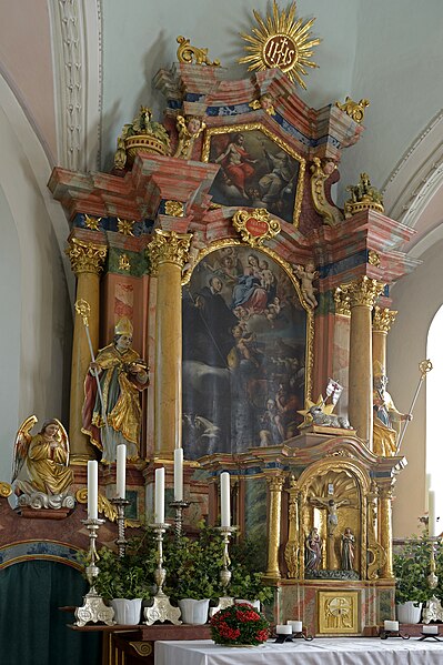 File:Hauptaltar Pfarrkirche Pufels.JPG