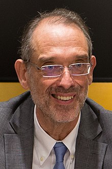 Хайнц Фассманн, министр образования Австрии - 2018 г. (46171295532) (обрезано) .jpg