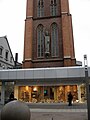 Fußgängerzone mit Bonifatiuskirche