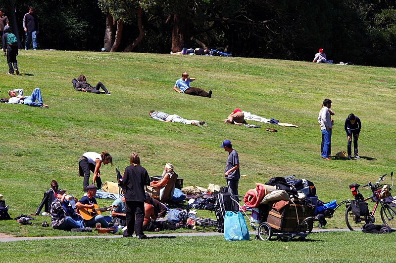 File:Hippie Hill July 2009.jpg