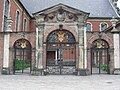 Holmens Kirke. Portal i hegnsmuren