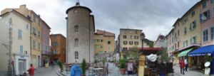 Hyeres - panoramic view of the central plaza.jpg