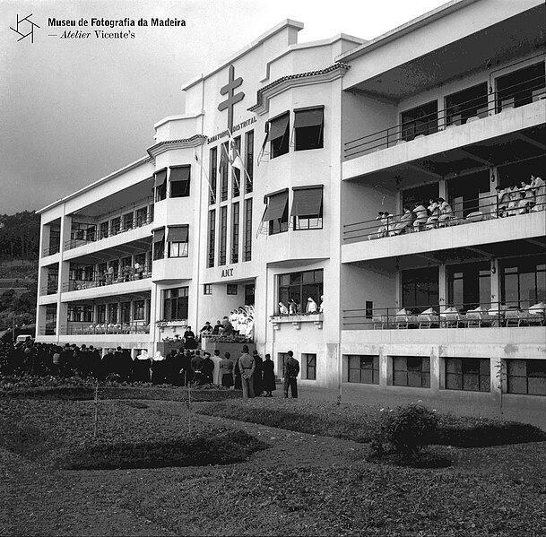 File:Inauguração do sanatório da Quinta de Santana, 8 de dezembro de 1940, Monte, Funchal - Image 224910.jpg