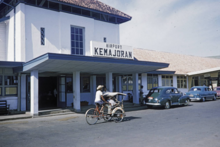 Old terminal building before renovation in 1950s Indonesia, Kemayoran Airport near Jakarta.png