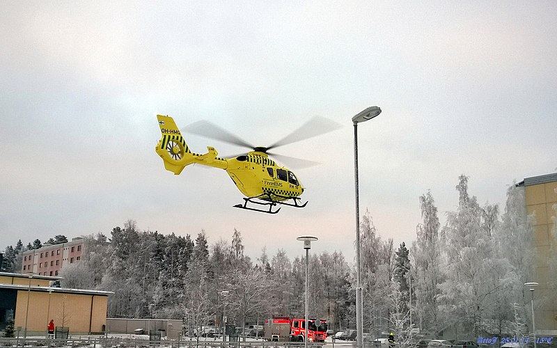 File:Järvenpää - FinnHEMS - Doctor Helicopter - panoramio.jpg