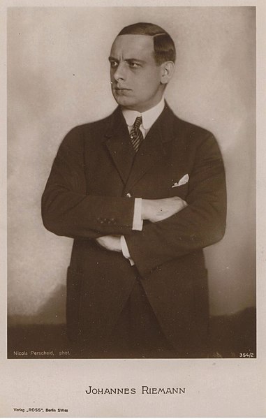 File:Johannes Riemann by Nicola Perscheid, c. 1920.jpg