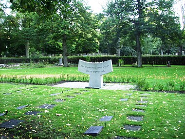 Judiska norra begravningsplatsen i Solna kommun.