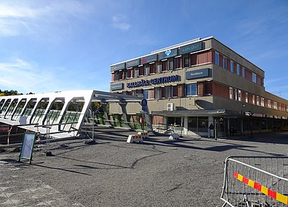 Vägbeskrivningar till Kallhälls Centrum med kollektivtrafik