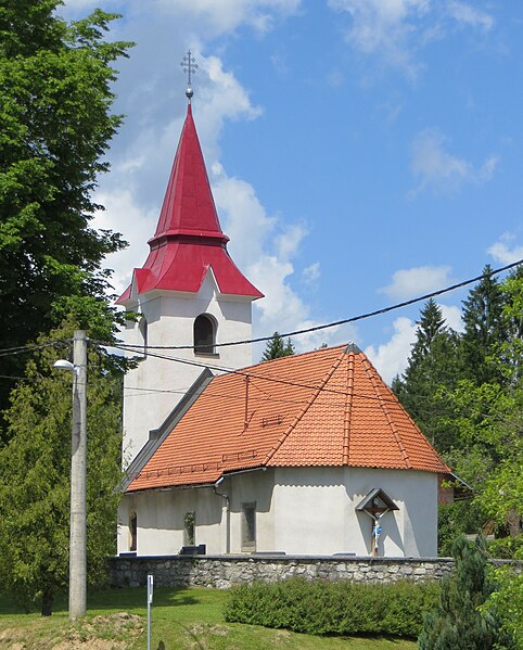 File:Klinja Vas Slovenia - church.JPG
