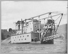 Gold Dredge, Klondike River, Canada, 1915 KlondikeDredge.jpg