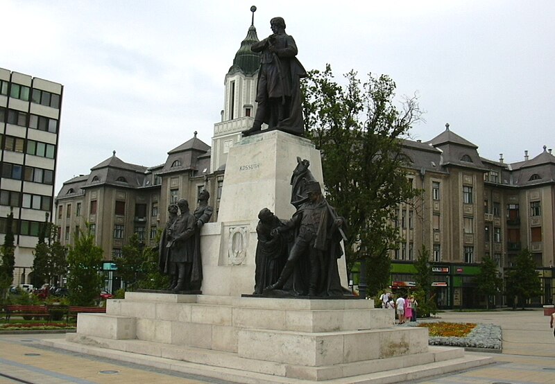 File:Kossuth Monument, Debrecen 4.jpg