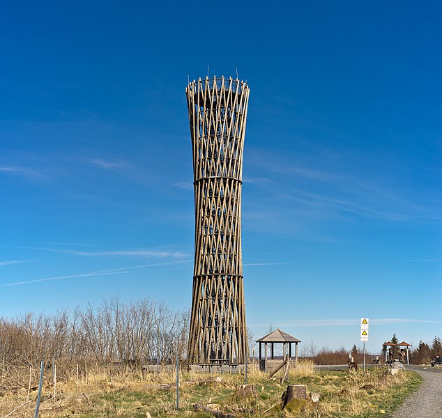 File:Lörmecke-Turm.jpg