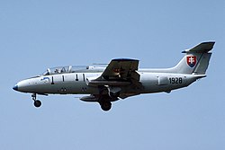 L-29 Sovakia (22211294871) .jpg