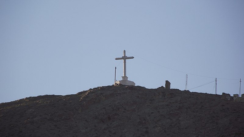 File:La Cruz desde Los Carrera - panoramio.jpg