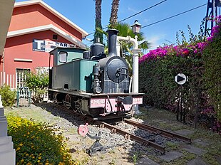 La locomotiva a vapore n.14, denominata La Meuse, esposta alla stazione di Catania Borgo.