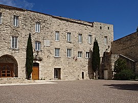 Le Castellet-chateau-mairie.jpg
