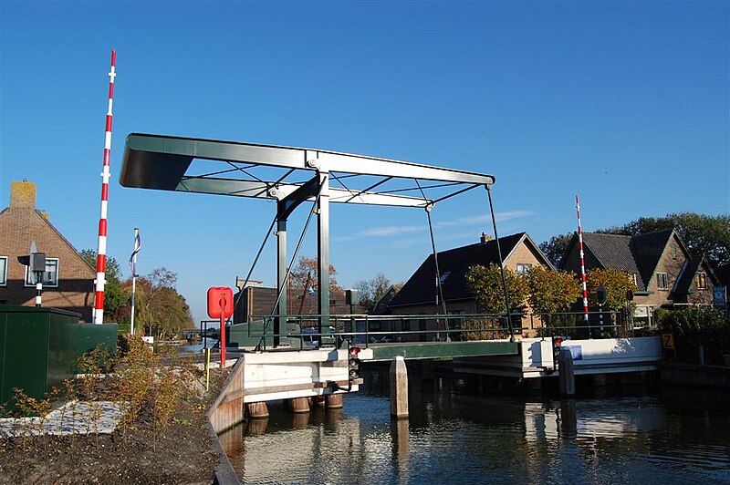 File:Leidsevaart, Ter-Aar, Paradijsbrug.JPG