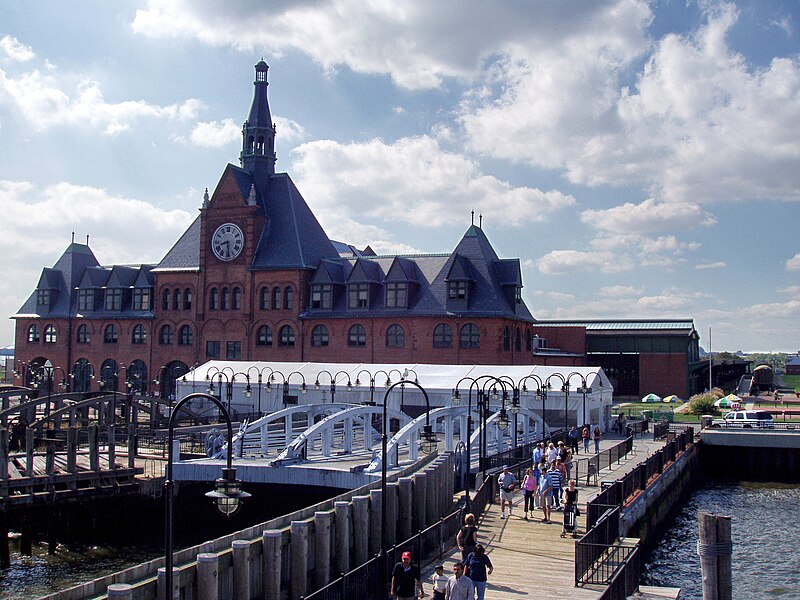 File:Liberty-park-main-building.jpg