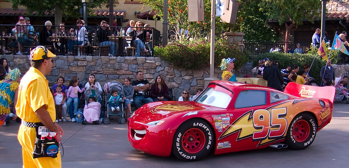 File:Lightning McQueen (23385364153).jpg - Wikipedia